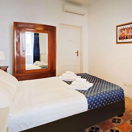 Near Colosseum By Varental 2Br + 1Sb Rom Eksteriør billede