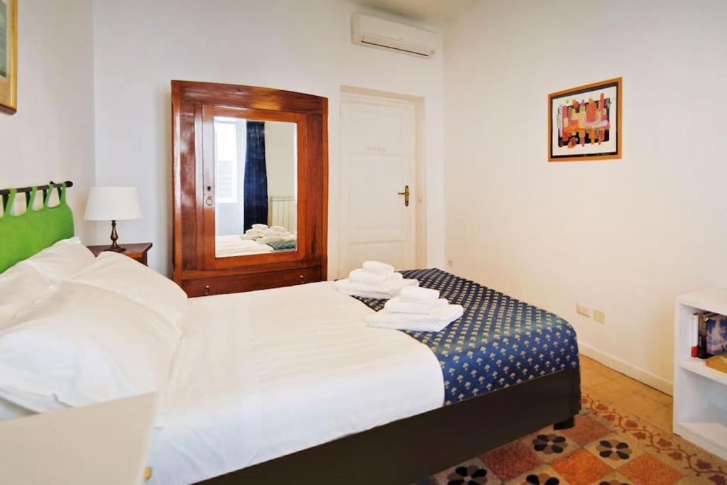 Near Colosseum By Varental 2Br + 1Sb Rom Eksteriør billede