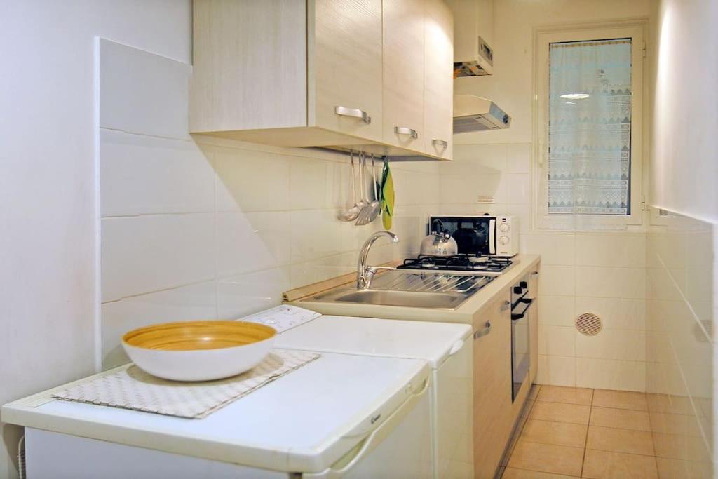 Near Colosseum By Varental 2Br + 1Sb Rom Eksteriør billede